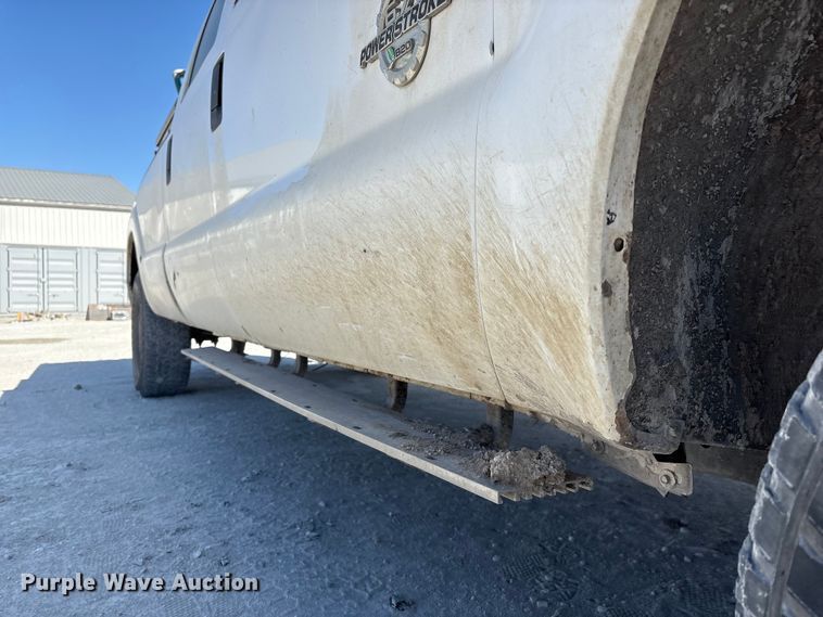 image for item FG2805 2015 Ford F250 Super Duty Crew Cab pickup truck