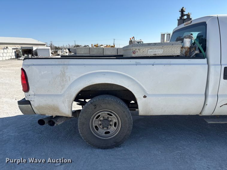 image for item FG2805 2015 Ford F250 Super Duty Crew Cab pickup truck