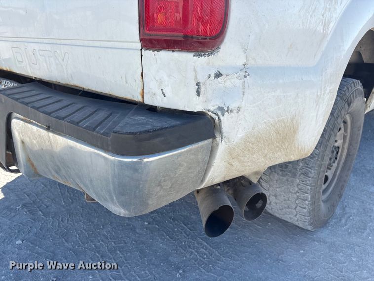 image for item FG2805 2015 Ford F250 Super Duty Crew Cab pickup truck