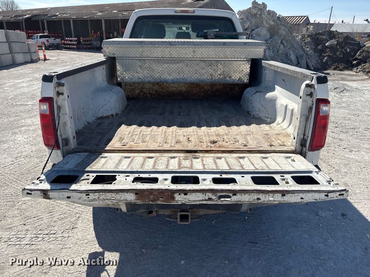 image for item FG2805 2015 Ford F250 Super Duty Crew Cab pickup truck