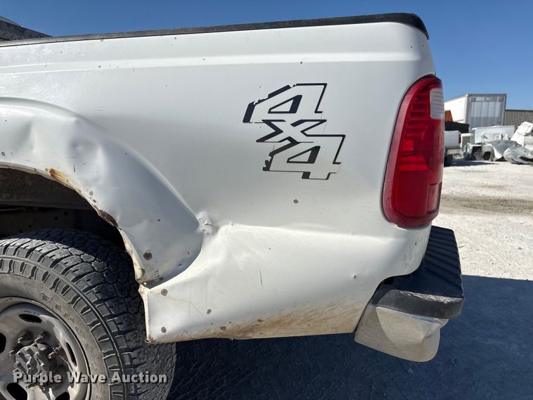 image for item FG2805 2015 Ford F250 Super Duty Crew Cab pickup truck