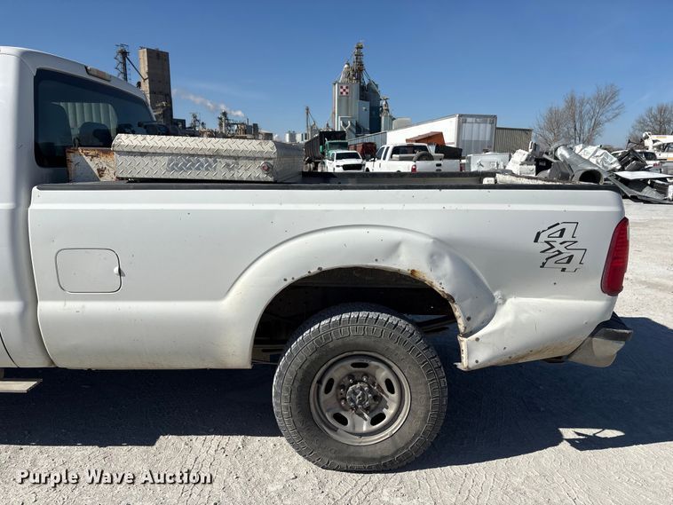 image for item FG2805 2015 Ford F250 Super Duty Crew Cab pickup truck