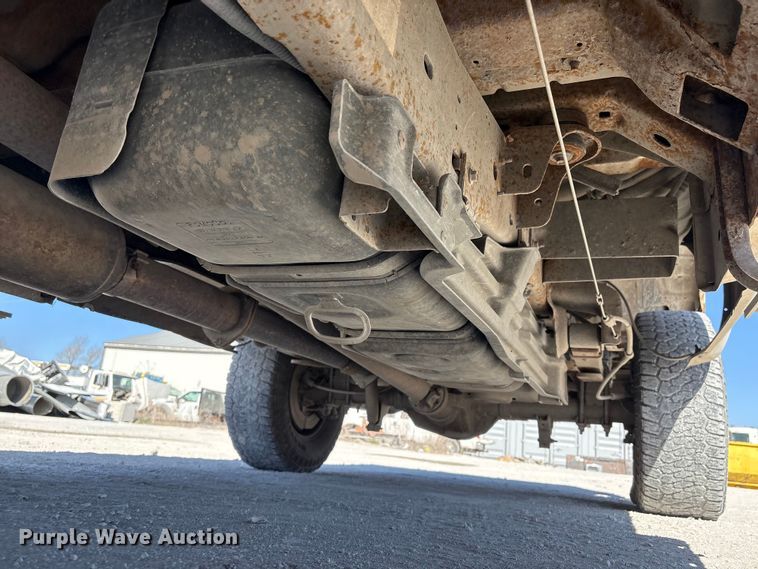 image for item FG2805 2015 Ford F250 Super Duty Crew Cab pickup truck