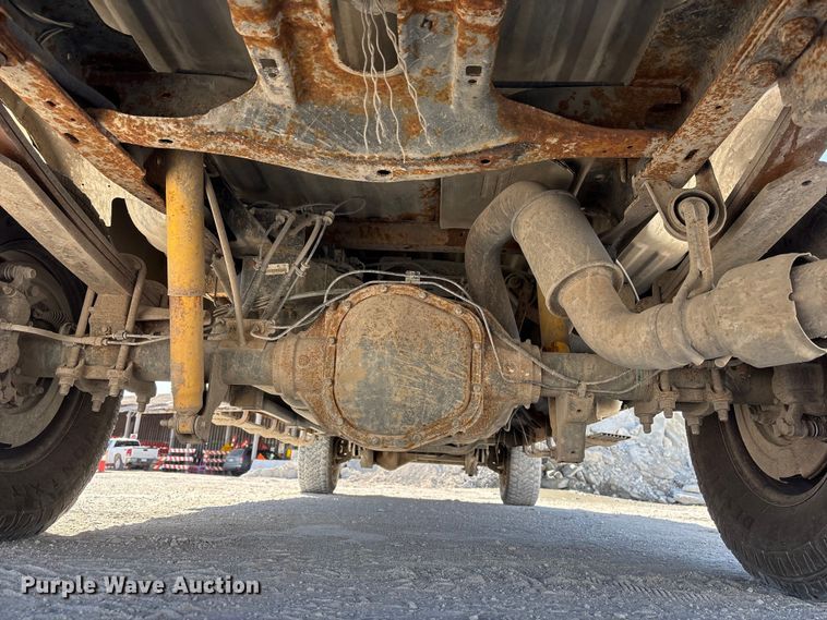 image for item FG2805 2015 Ford F250 Super Duty Crew Cab pickup truck