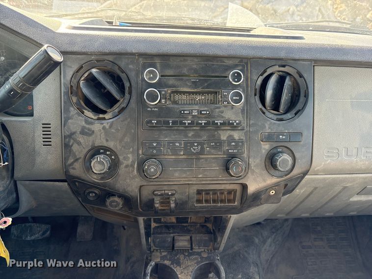 image for item FG2805 2015 Ford F250 Super Duty Crew Cab pickup truck