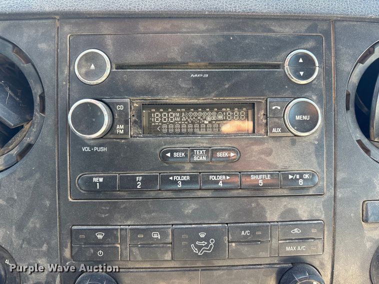 image for item FG2805 2015 Ford F250 Super Duty Crew Cab pickup truck