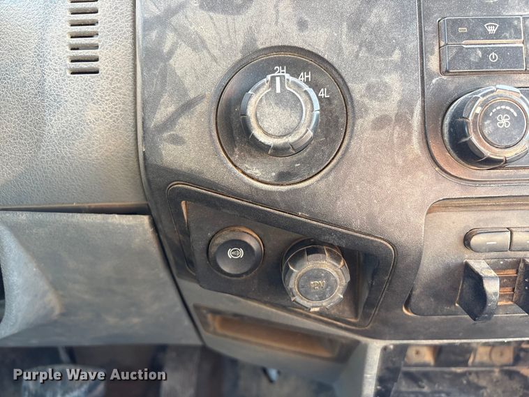 image for item FG2805 2015 Ford F250 Super Duty Crew Cab pickup truck