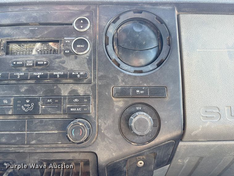 image for item FG2805 2015 Ford F250 Super Duty Crew Cab pickup truck