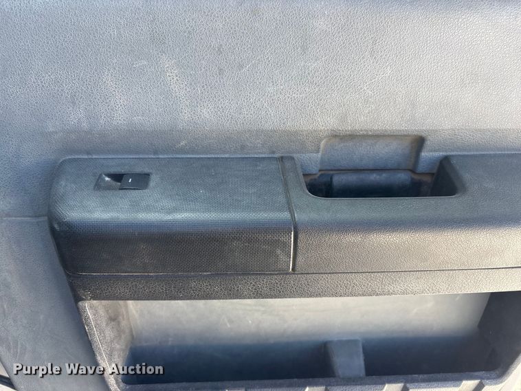 image for item FG2805 2015 Ford F250 Super Duty Crew Cab pickup truck