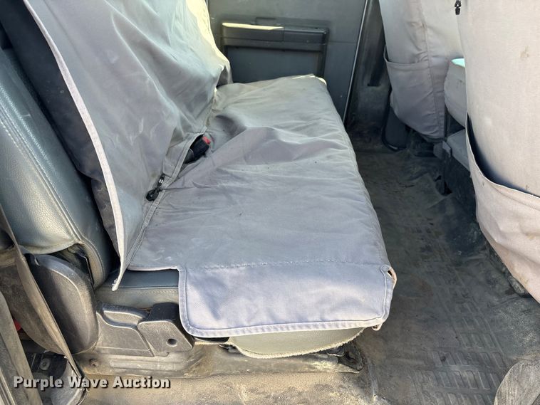 image for item FG2805 2015 Ford F250 Super Duty Crew Cab pickup truck