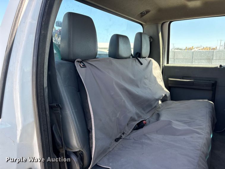 image for item FG2805 2015 Ford F250 Super Duty Crew Cab pickup truck