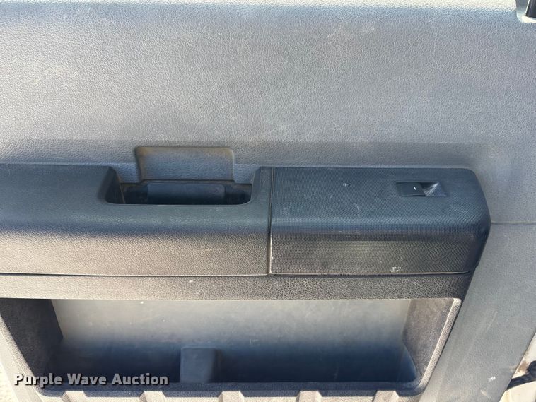 image for item FG2805 2015 Ford F250 Super Duty Crew Cab pickup truck