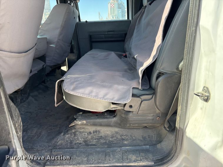 image for item FG2805 2015 Ford F250 Super Duty Crew Cab pickup truck