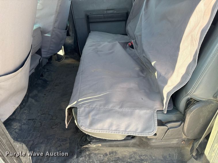 image for item FG2805 2015 Ford F250 Super Duty Crew Cab pickup truck