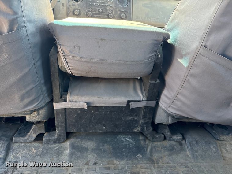 image for item FG2805 2015 Ford F250 Super Duty Crew Cab pickup truck