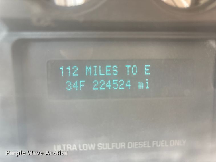 image for item FG2805 2015 Ford F250 Super Duty Crew Cab pickup truck