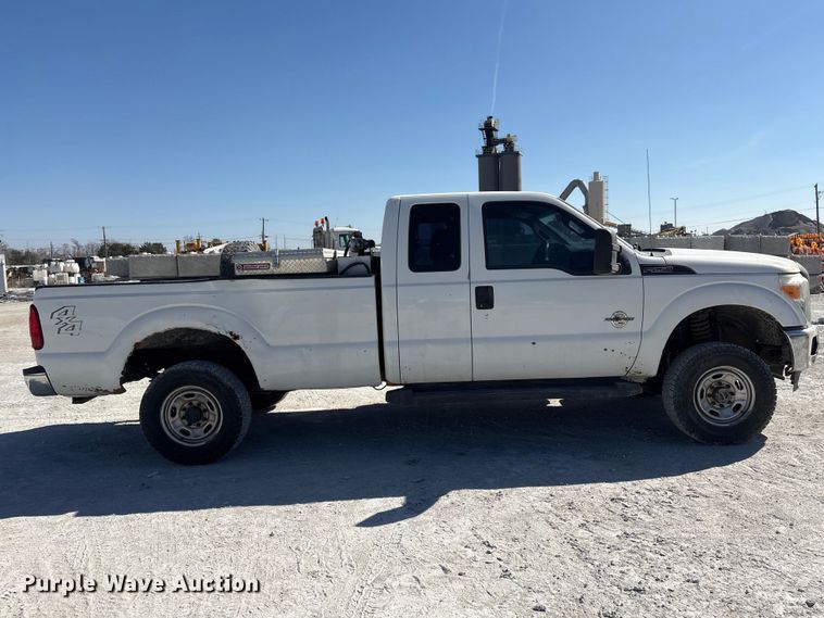image for item FG2806 2013 Ford F250 Super Duty Ext. Cab pickup truck