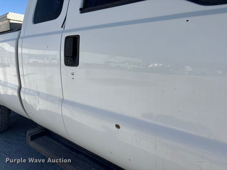 image for item FG2806 2013 Ford F250 Super Duty Ext. Cab pickup truck