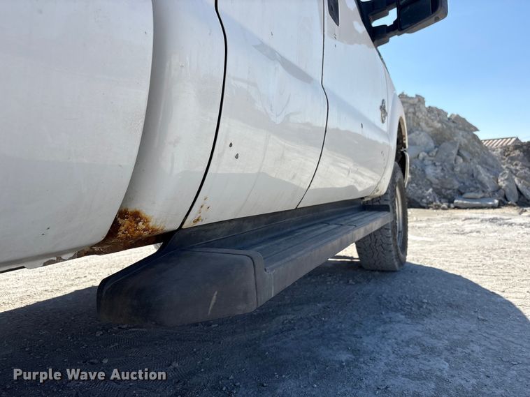 image for item FG2806 2013 Ford F250 Super Duty Ext. Cab pickup truck