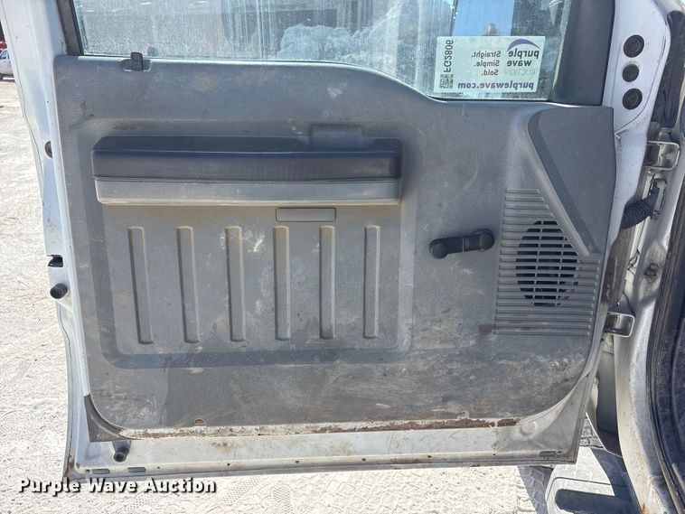 image for item FG2806 2013 Ford F250 Super Duty Ext. Cab pickup truck