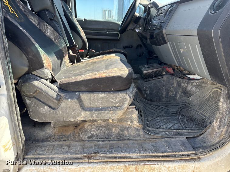 image for item FG2806 2013 Ford F250 Super Duty Ext. Cab pickup truck