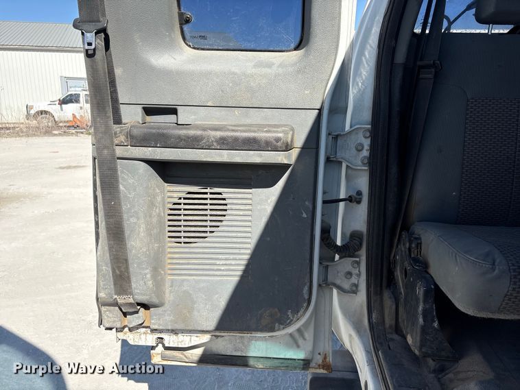 image for item FG2806 2013 Ford F250 Super Duty Ext. Cab pickup truck