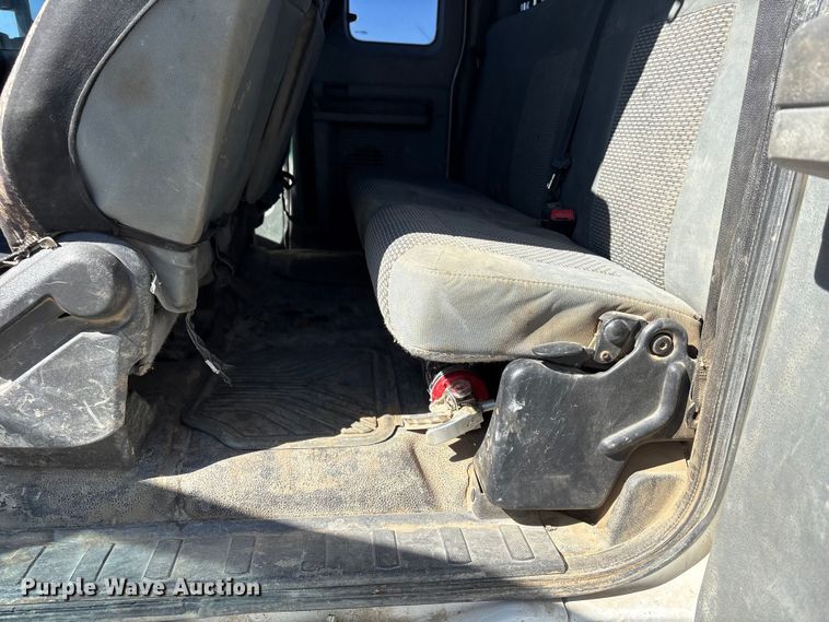 image for item FG2806 2013 Ford F250 Super Duty Ext. Cab pickup truck