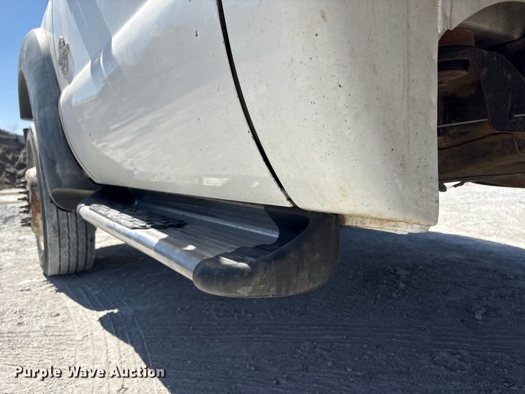 image for item FG2807 2011 Ford F550 flatbed truck