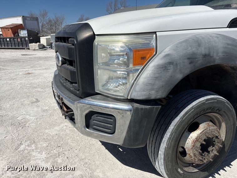 image for item FG2807 2011 Ford F550 flatbed truck