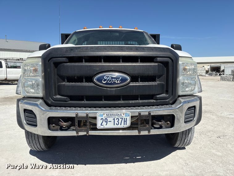 image for item FG2807 2011 Ford F550 flatbed truck