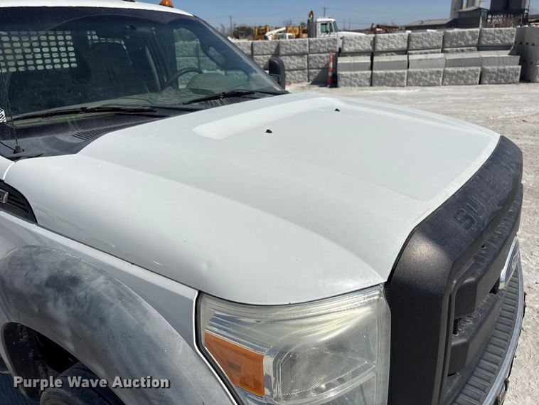 image for item FG2807 2011 Ford F550 flatbed truck