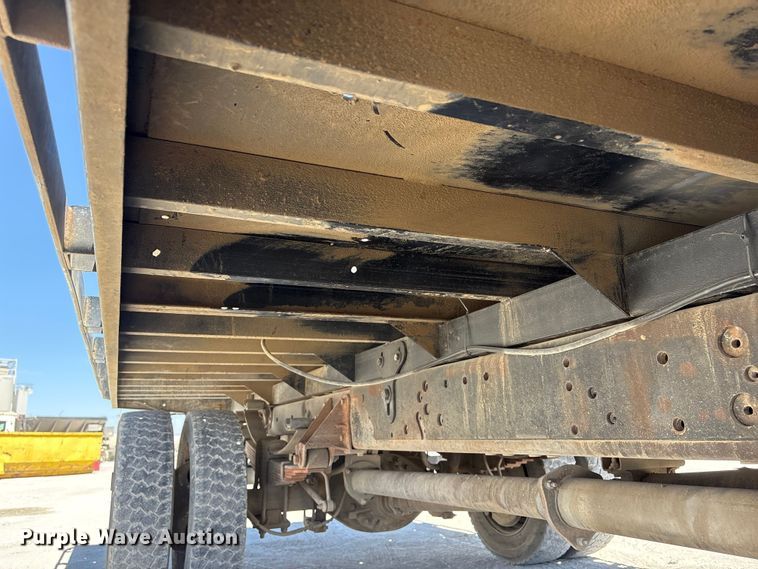 image for item FG2807 2011 Ford F550 flatbed truck