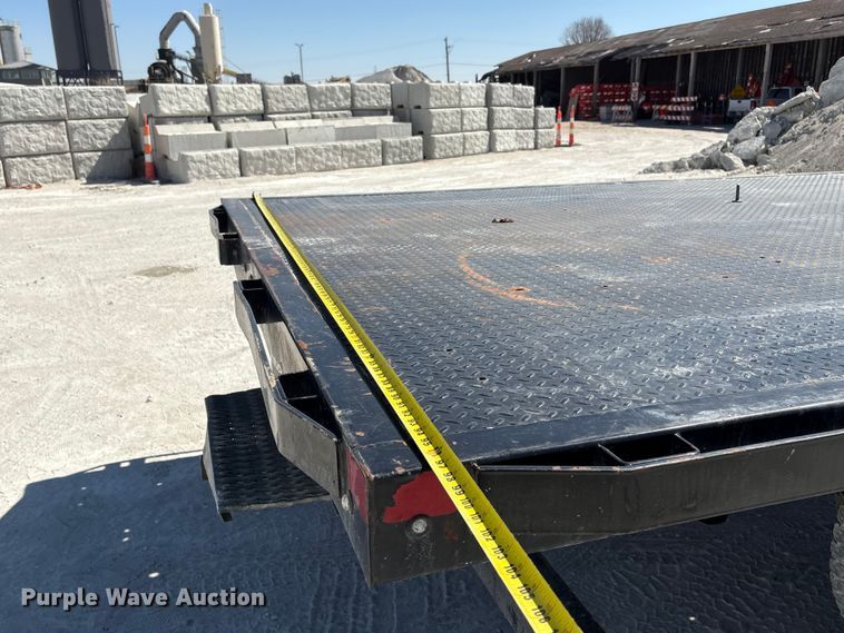 image for item FG2807 2011 Ford F550 flatbed truck