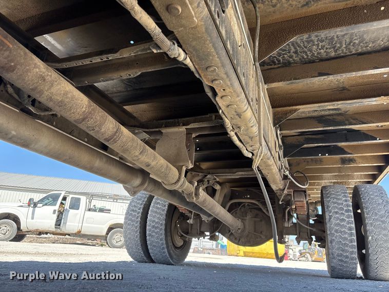 image for item FG2807 2011 Ford F550 flatbed truck