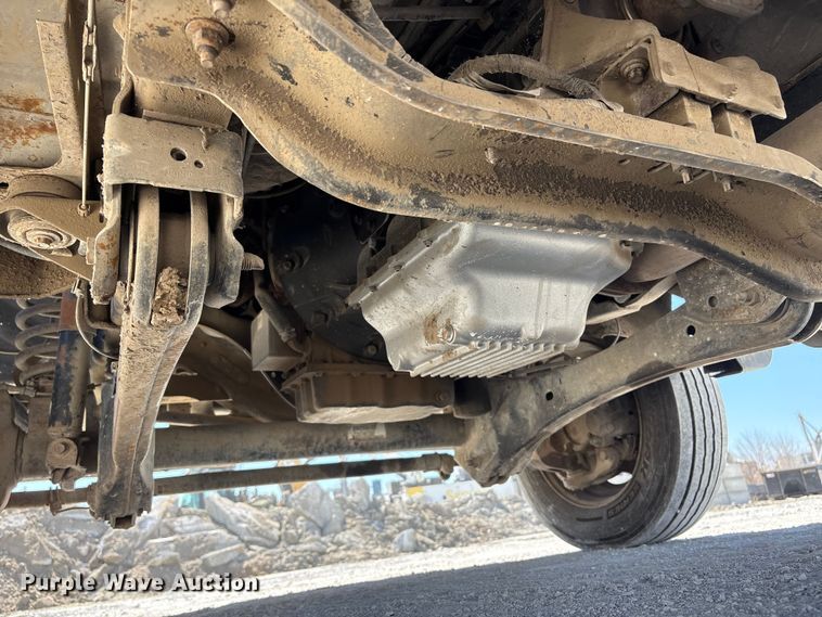 image for item FG2807 2011 Ford F550 flatbed truck