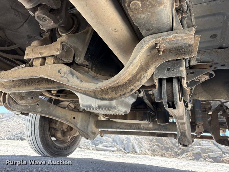 image for item FG2807 2011 Ford F550 flatbed truck