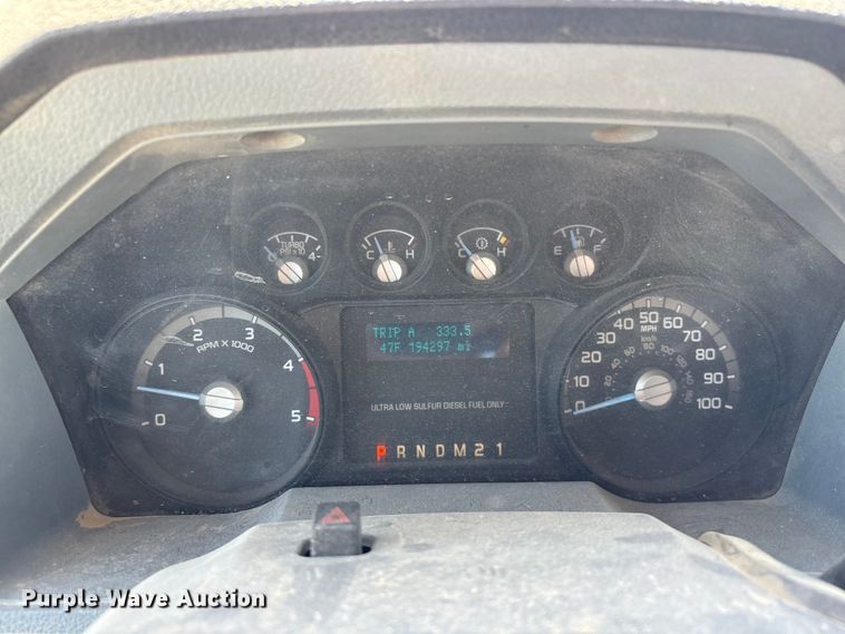 image for item FG2807 2011 Ford F550 flatbed truck