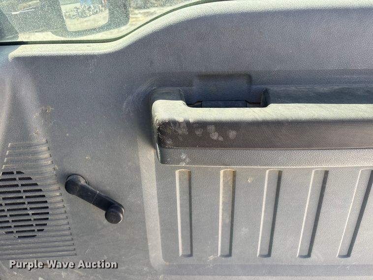 image for item FG2807 2011 Ford F550 flatbed truck