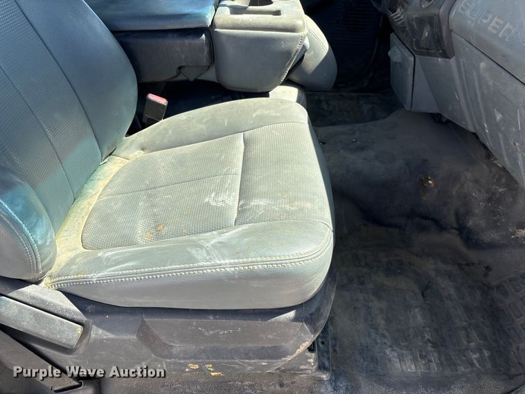 image for item FG2807 2011 Ford F550 flatbed truck