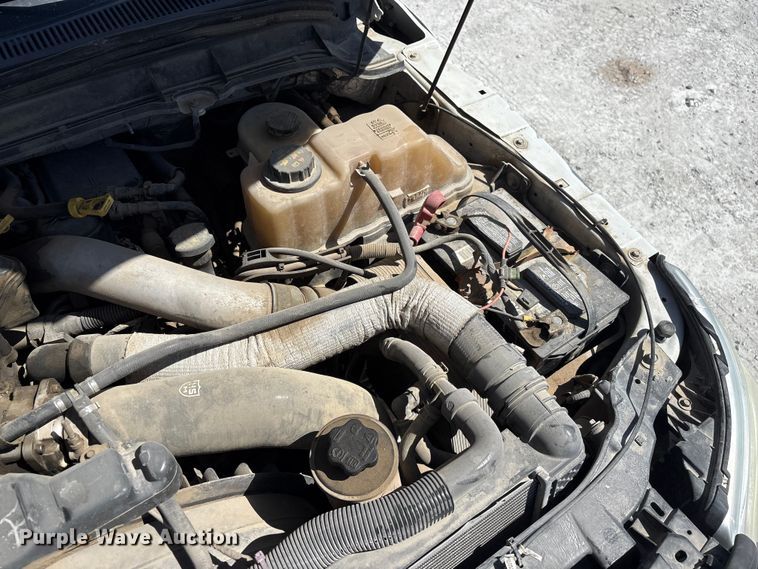 image for item FG2807 2011 Ford F550 flatbed truck