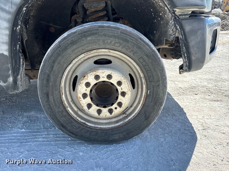 image for item FG2807 2011 Ford F550 flatbed truck