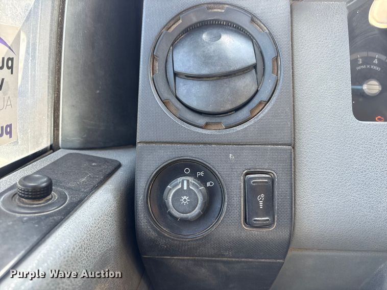 image for item FG2809 2012 Ford F250 Super Duty Ext. Cab pickup truck