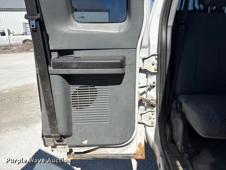 image for item FG2809 2012 Ford F250 Super Duty Ext. Cab pickup truck