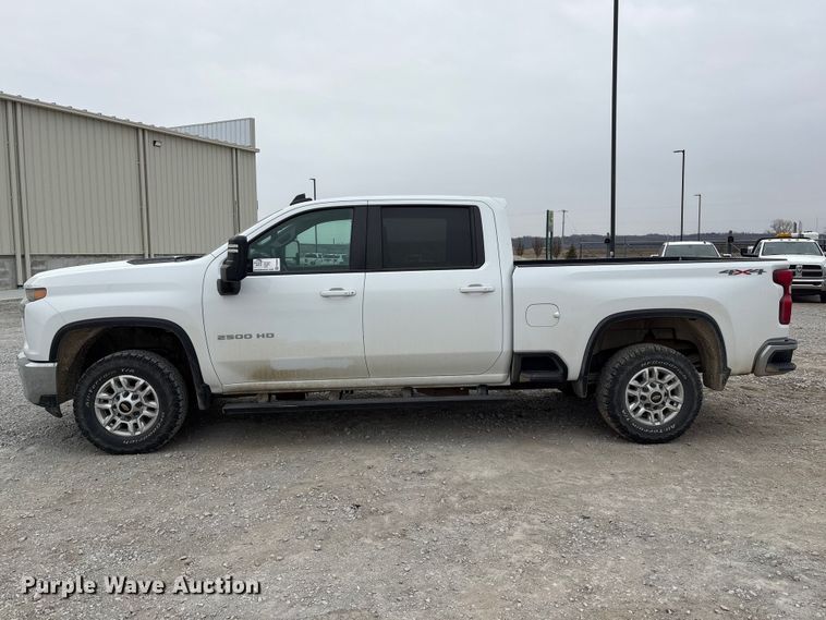 image for item FG2820 2020 Chevrolet Silverado 2500HD Crew Cab pickup truck