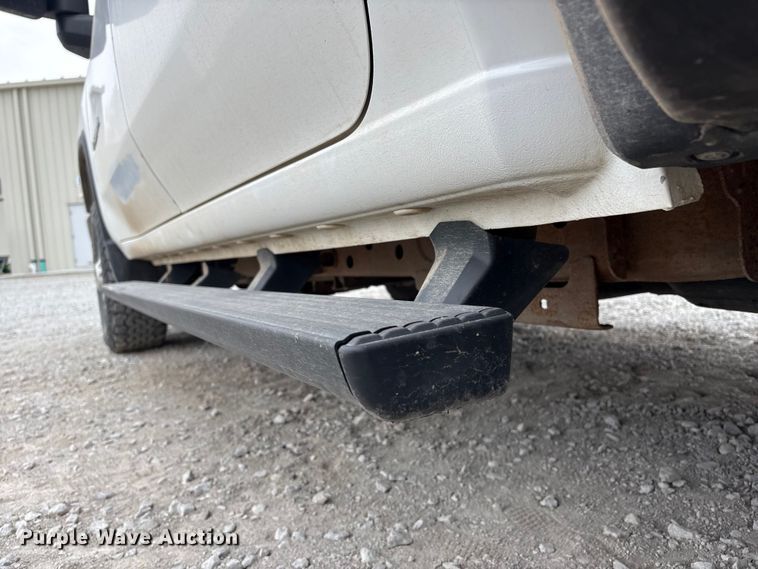 image for item FG2820 2020 Chevrolet Silverado 2500HD Crew Cab pickup truck