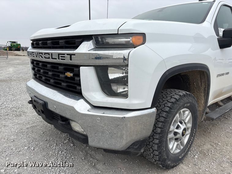 image for item FG2820 2020 Chevrolet Silverado 2500HD Crew Cab pickup truck