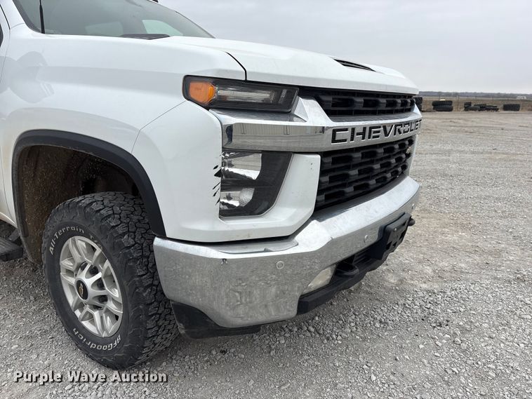 image for item FG2820 2020 Chevrolet Silverado 2500HD Crew Cab pickup truck