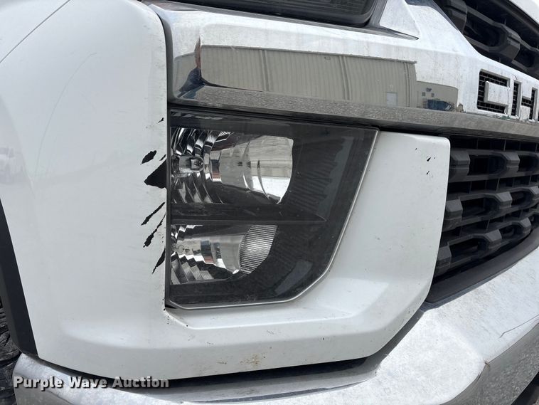 image for item FG2820 2020 Chevrolet Silverado 2500HD Crew Cab pickup truck