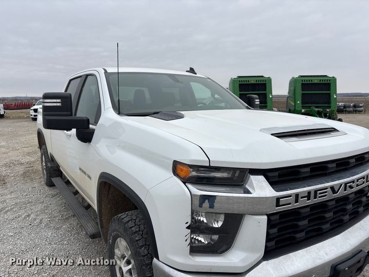 image for item FG2820 2020 Chevrolet Silverado 2500HD Crew Cab pickup truck