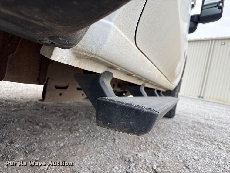 image for item FG2820 2020 Chevrolet Silverado 2500HD Crew Cab pickup truck